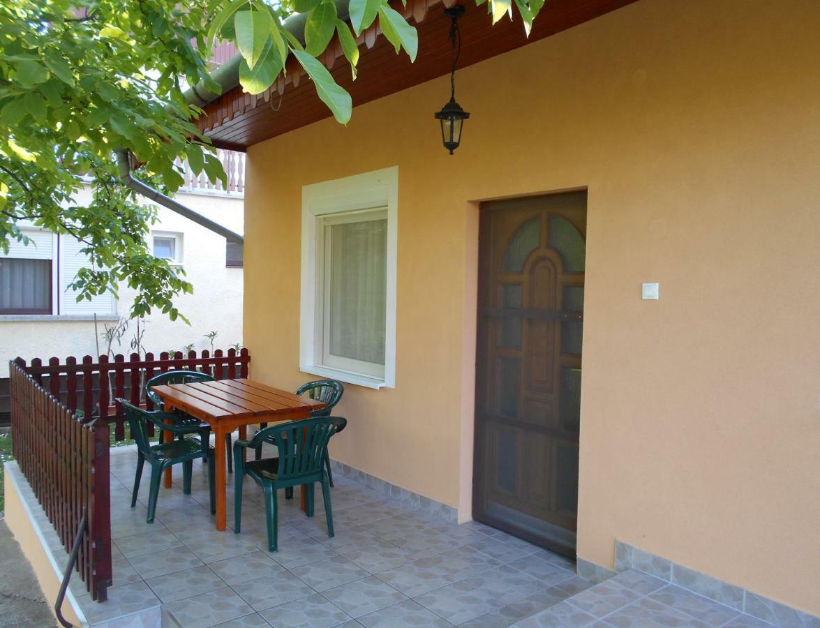 Zsuzsi Apartman Залакарош Екстер'єр фото