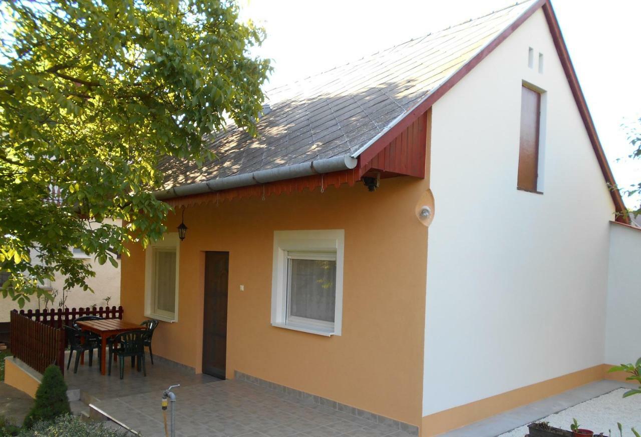 Zsuzsi Apartman Залакарош Екстер'єр фото